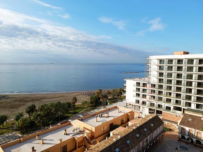 TAM9 - Nuevo, Wifi, Vistas al mar, 1 linea de Playa, Puerto Deportivo Puerto Marina, Benalmádena