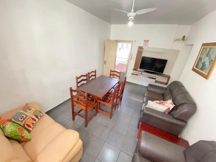 Pé na Areia Praia da Guilhermina IV