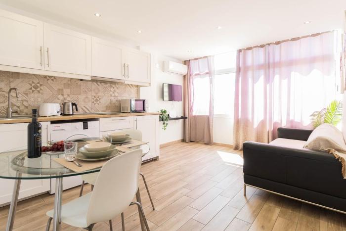 Sailor studio, 5 min to Jumbo