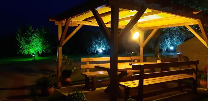 ELeonas apartments Nea Roda