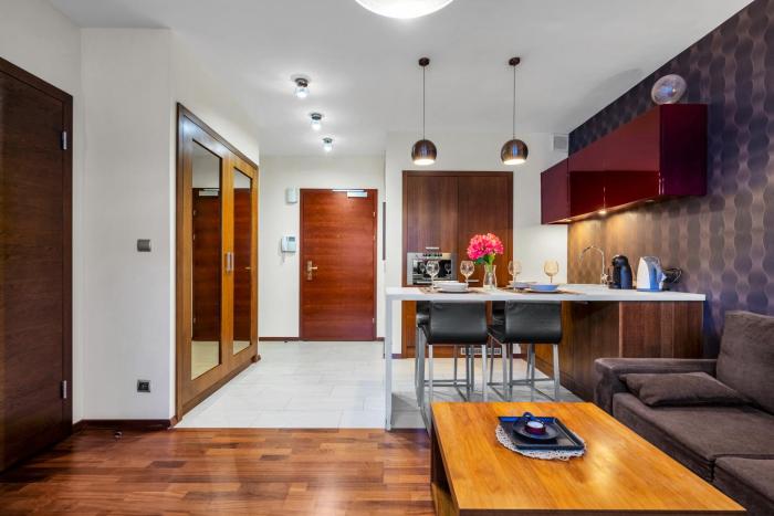 Warsaw Atelier - Central, Parking, Metro Nearby - by Rentujemy