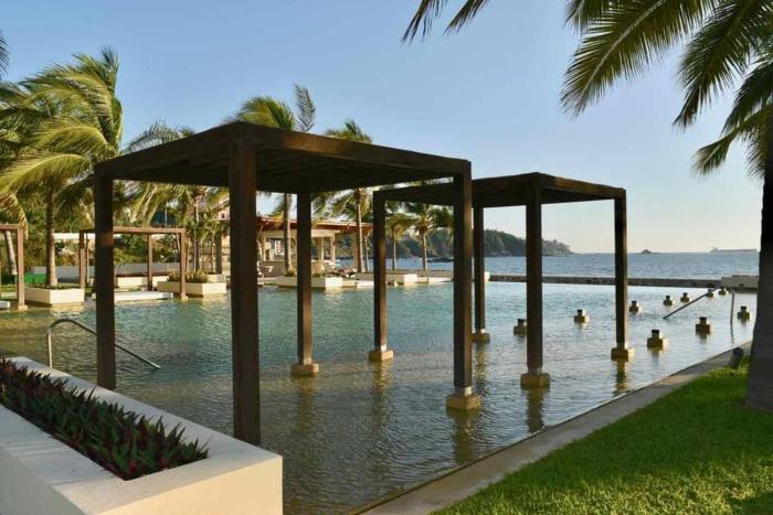 HERMOSO DEPARTAMENTO DE LUJO EN MANZANILLO A PIE DE PLAYA EN PONTO HORIZONTE MANZANILLO. PARA HASTA 8 PERSONAS, DE LO MEJOR DE MANZANILLO. HERMOSA VISTA AL MAR