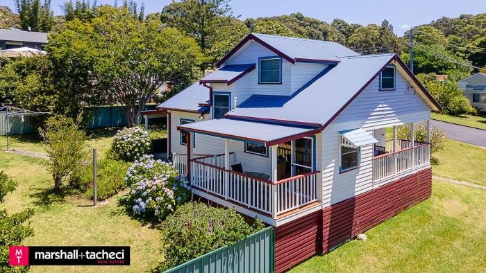 Moorhead beach cottage Bermagui - 60 Wallaga Lake Road
