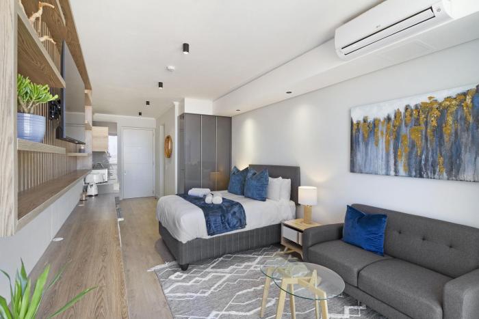 Ellipse Waterfall 31002