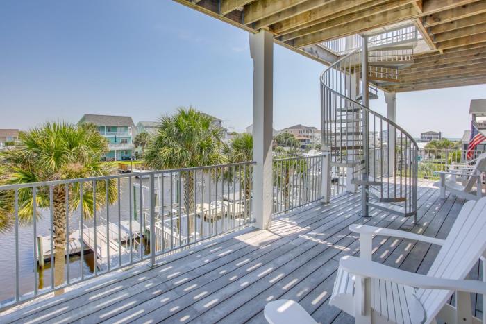 Holden Beach House with Boat Dock Steps to Beach!