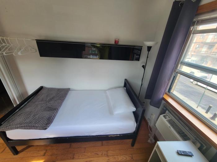 Single bed space for traveler