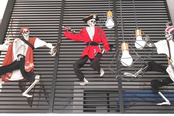 Pirate Tavern at Hextar World Mall 100meters, for 6-7 Pax, 5mins to 1U, Kidzania, IKEA