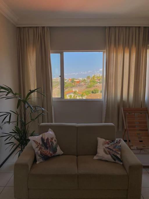 Apartamento Praia do Futuro, 4qtos,300ms da praia