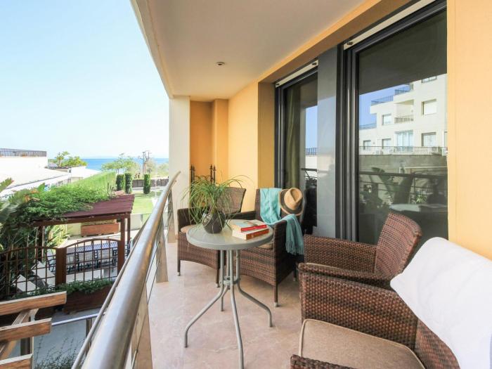 MARINA PARK A 1-3 - Apartamento en Roses en primera linea de mar. Piscina, aire acondicionado parking, Wifi. - ES-228-90
