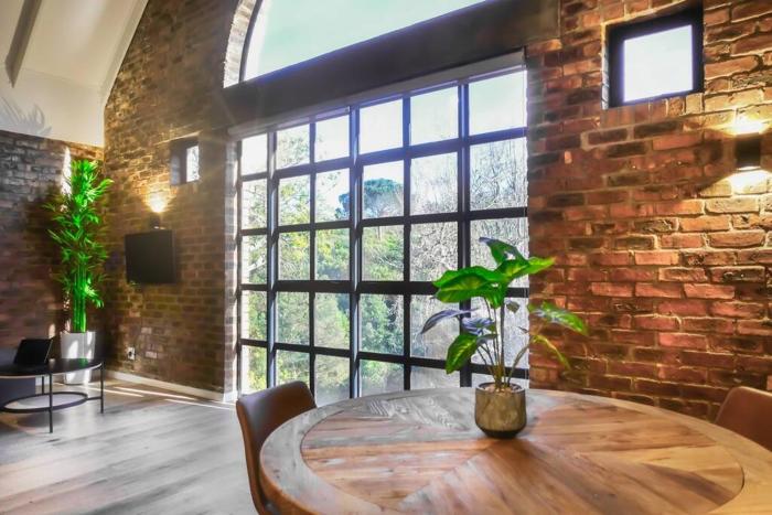 Tranquil Loft Design and Underground Parking