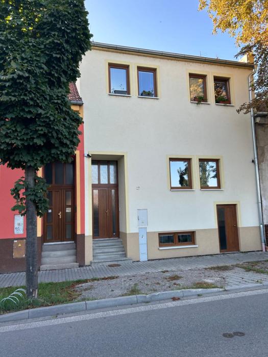 Stromořadní 17