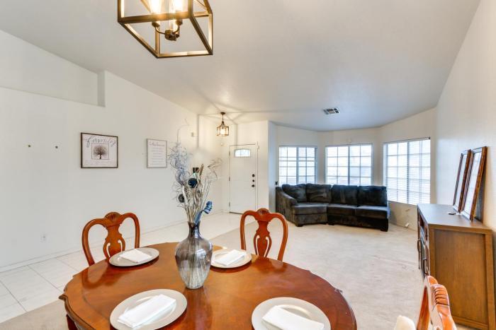 Pet-Friendly Escape with Grill, 11 Mi to Strip!