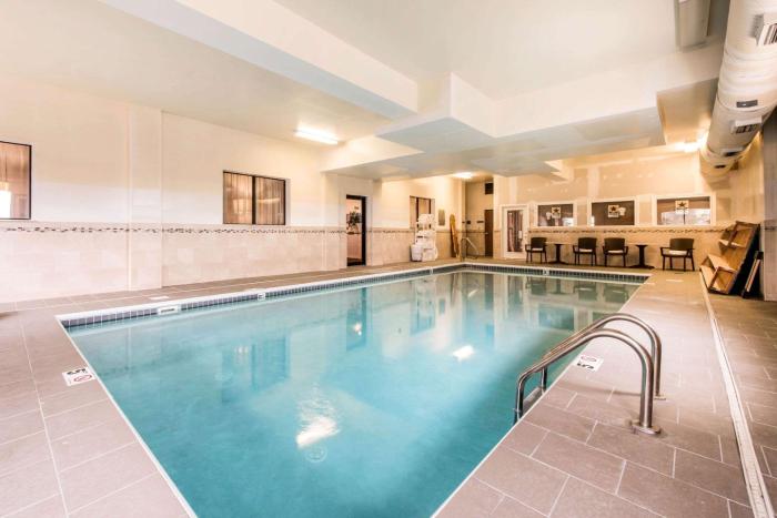 Comfort Inn & Suites Streetsboro - Kent