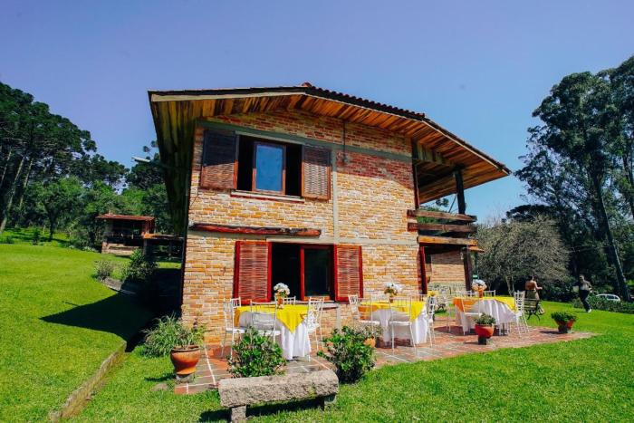 Chácara da Mainha - lazer e eventos a 30 km de Curitiba - Casa com 5 quartos 380m2 em 22 alqueires em meio a natureza preservada