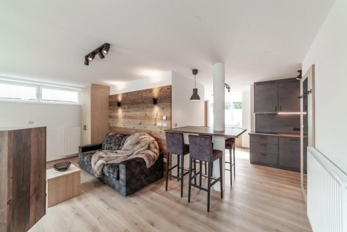 Dolomite Apartments 6&7 - by Familiaris