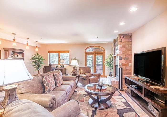 Bear Creek Lodge 213 by Alpine Lodging Telluride