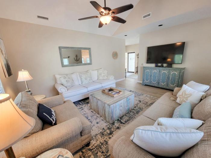 3H Canterbury Court villa