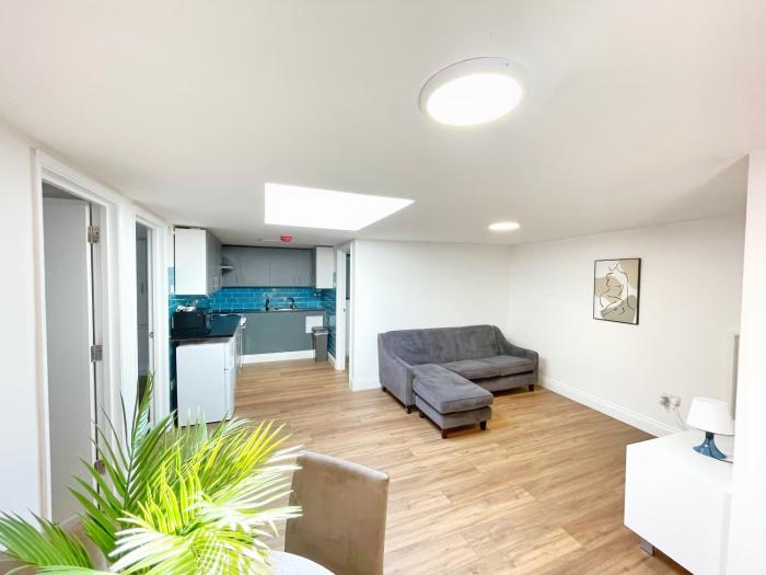 Prime Woolwich 2 Bed Gem