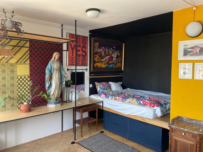 Bright & spacious home in Buda