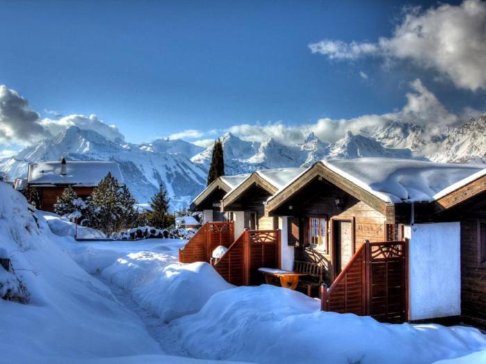 Chalet Tsamandon 22 by Interhome