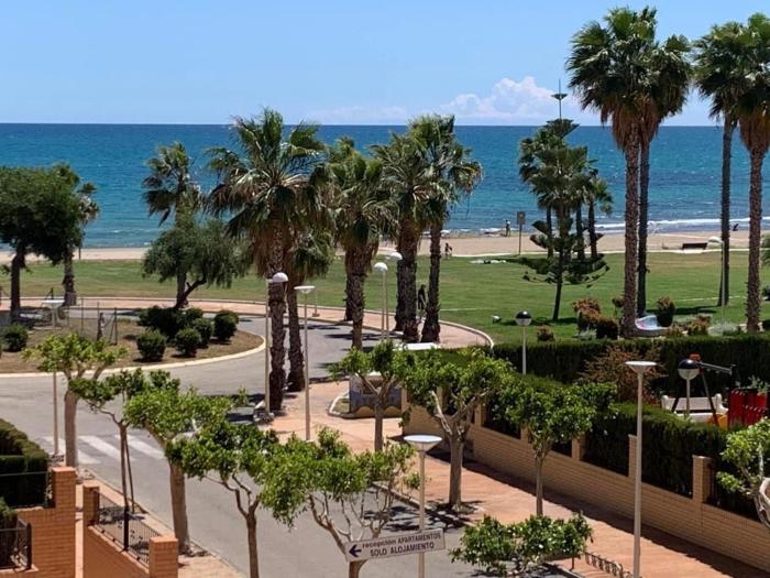 Beachfront Family Retreat, Marina dOr