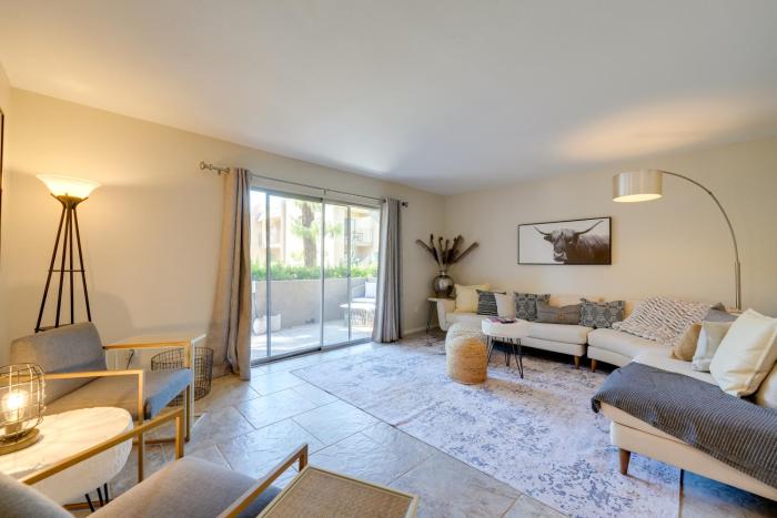 1 Mi to Old Town Scottsdale Condo Near Golfing!