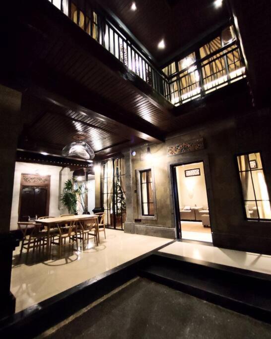 Prama House in Kedewatan