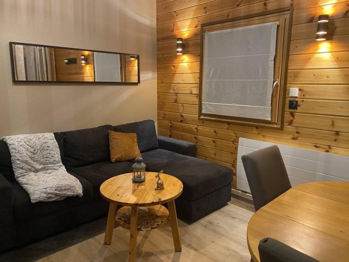 Duplex 3 pièces pour 6 personnes avec balcon, WIFI à LAlpe dHuez - FR-1-405-229