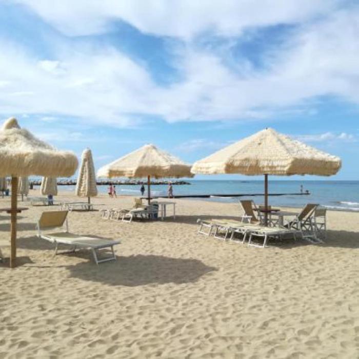 CASA MIRO vicinissima al mare e parcheggio privato gratuito se disponibile