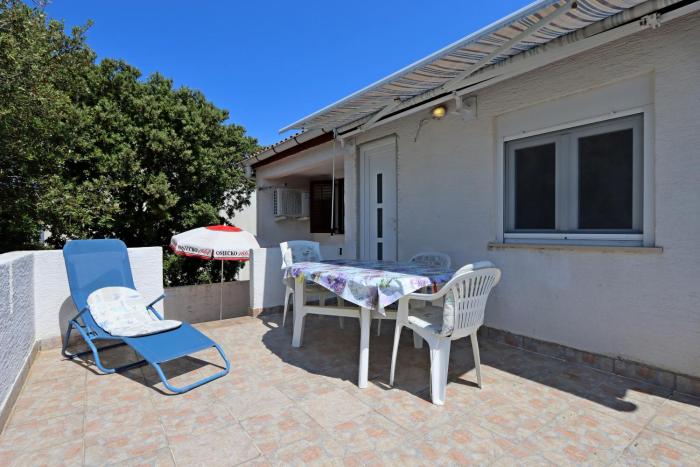 Apartments with parking space Mandre, Pag - 11600