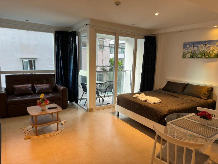 芭提雅中心地带 Centara Avenue 一房公寓3楼 紧邻海滩, 酒吧街, 智能电视