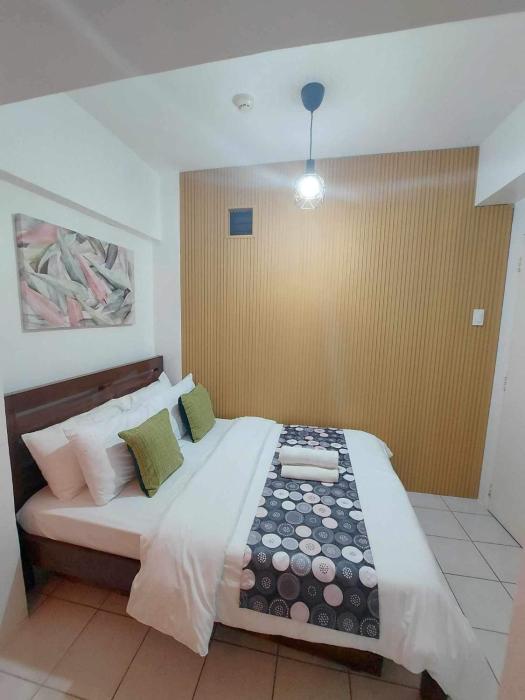 2BR Condo in Tagaytay I Lake View I Fast Wifi I Free Parking