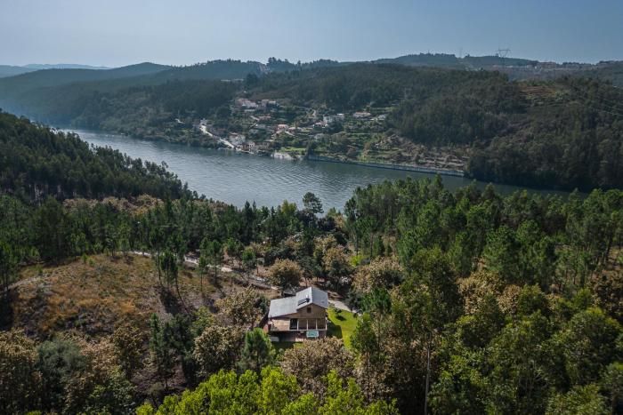 Casa de Medas - Private country house with outdoor spa and river view only 25 minutes away from Oporto