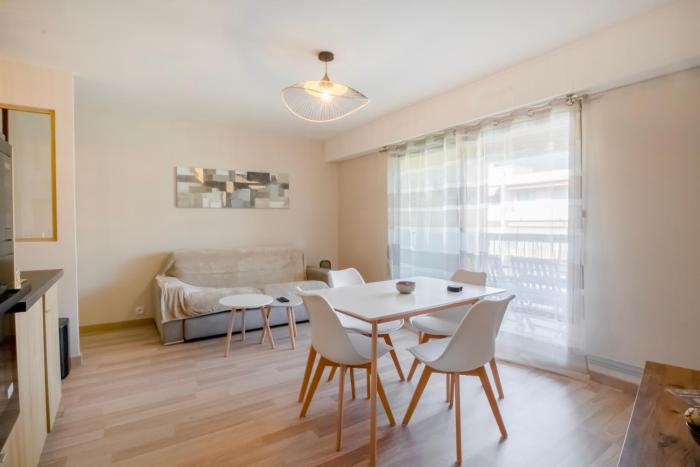 Confort du Sud T2 avec garage et WiFi en centre-ville