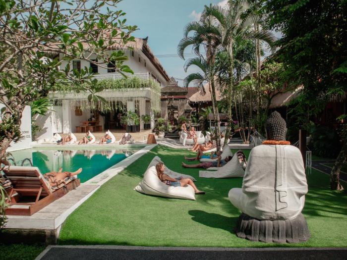 Puri Garden Hotel & Hostel