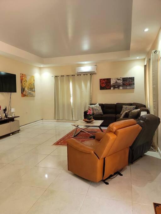 Spacious & Spotless new house, 4 BRs