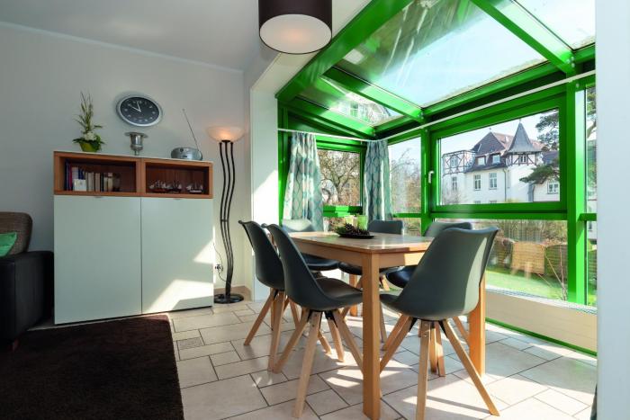 Ostseeallee 32b Ostseeallee 32b 1-1