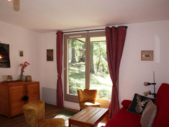 Appartement familial, proche du centre et des pistes, avec terrasse en lisière de forêt - FR-1-322-322