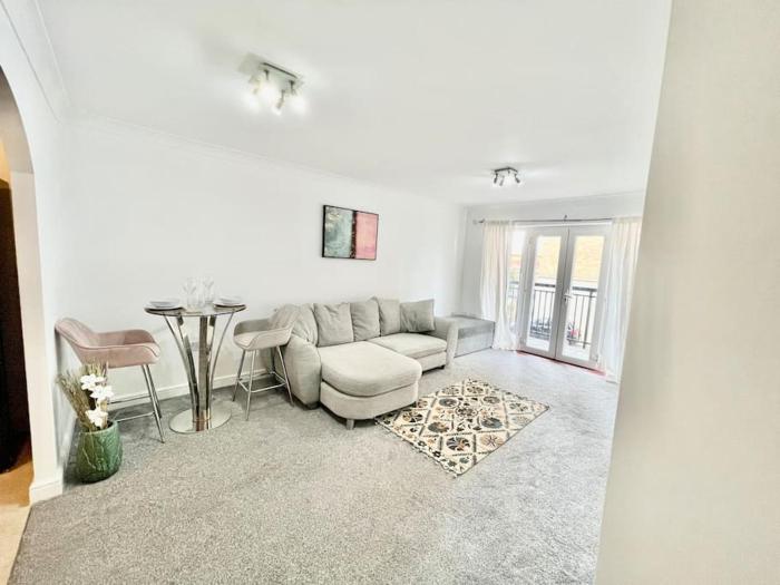 2 Bed Luxury Apt in Gravesend