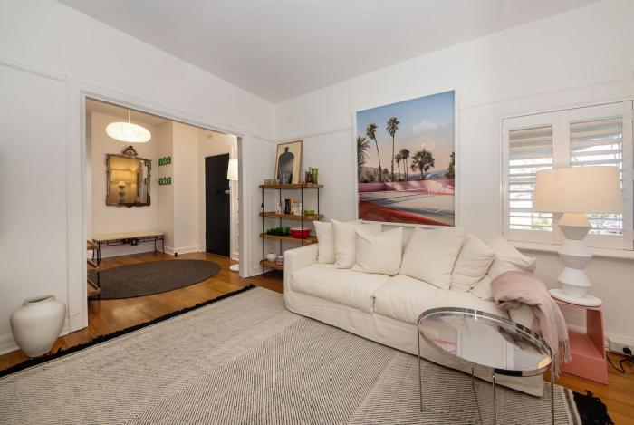 Charnwood Charm in St Kilda