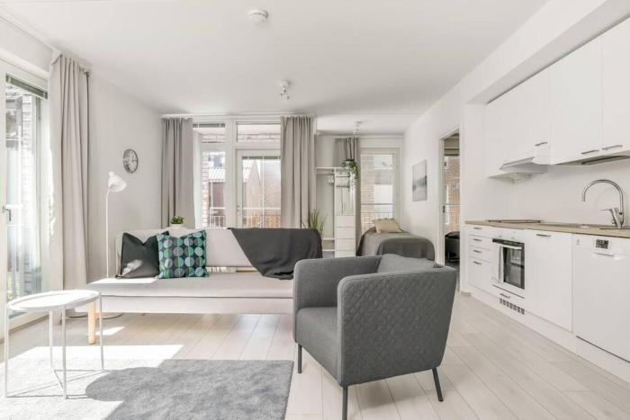 Kotimaailma - Valoisa kolmio Espoon keskustassa