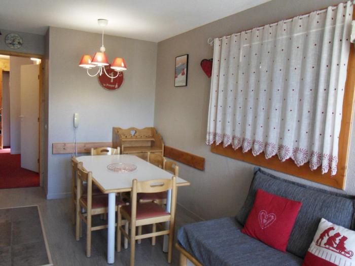 Appartement cosy au pied des pistes avec terrasse - FR-1-181-2722