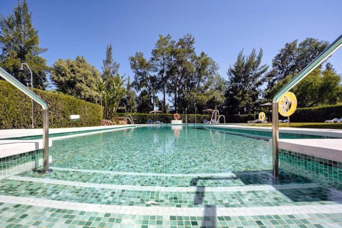 Stunning 3 bedroom Apt near golf and beach! RDR350