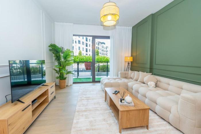 Azure Escape !Joyful 1 Bed Apartment close to the Sea!