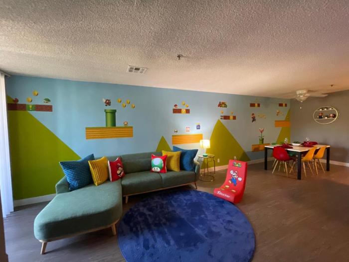 Hollywood Apartments Mario & No Themed With Pool FREE parking and WIFI