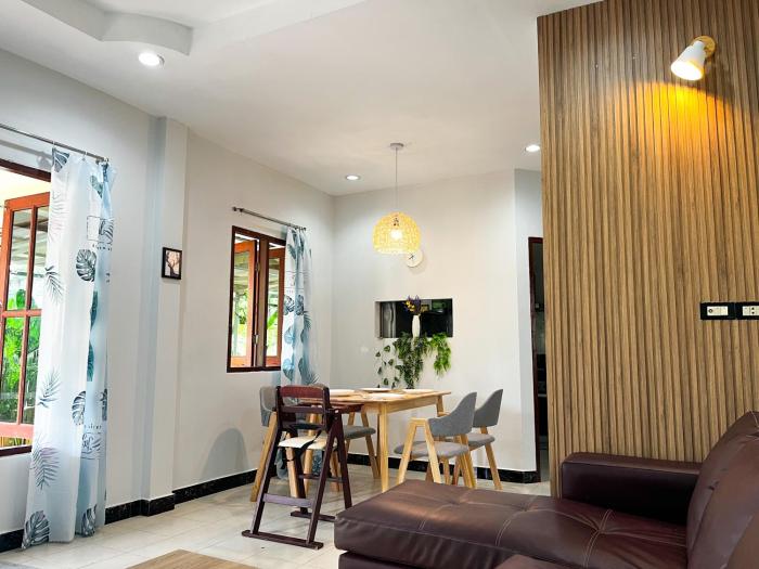 2BR Maryam villa near Tesco & beach.