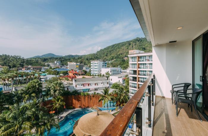 The Beach Heights Condotel Kata 500 meters to Kata beach