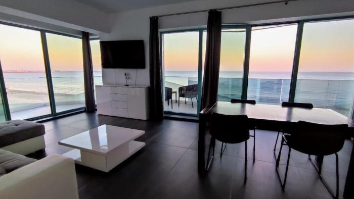Frontline Beach Apartment