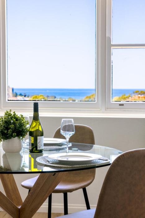 Coogee Ocean View - Deluxe one bedroom apartment