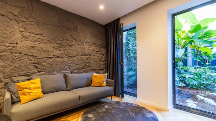 Luxury Oasis in Bonfim by LovelyStay